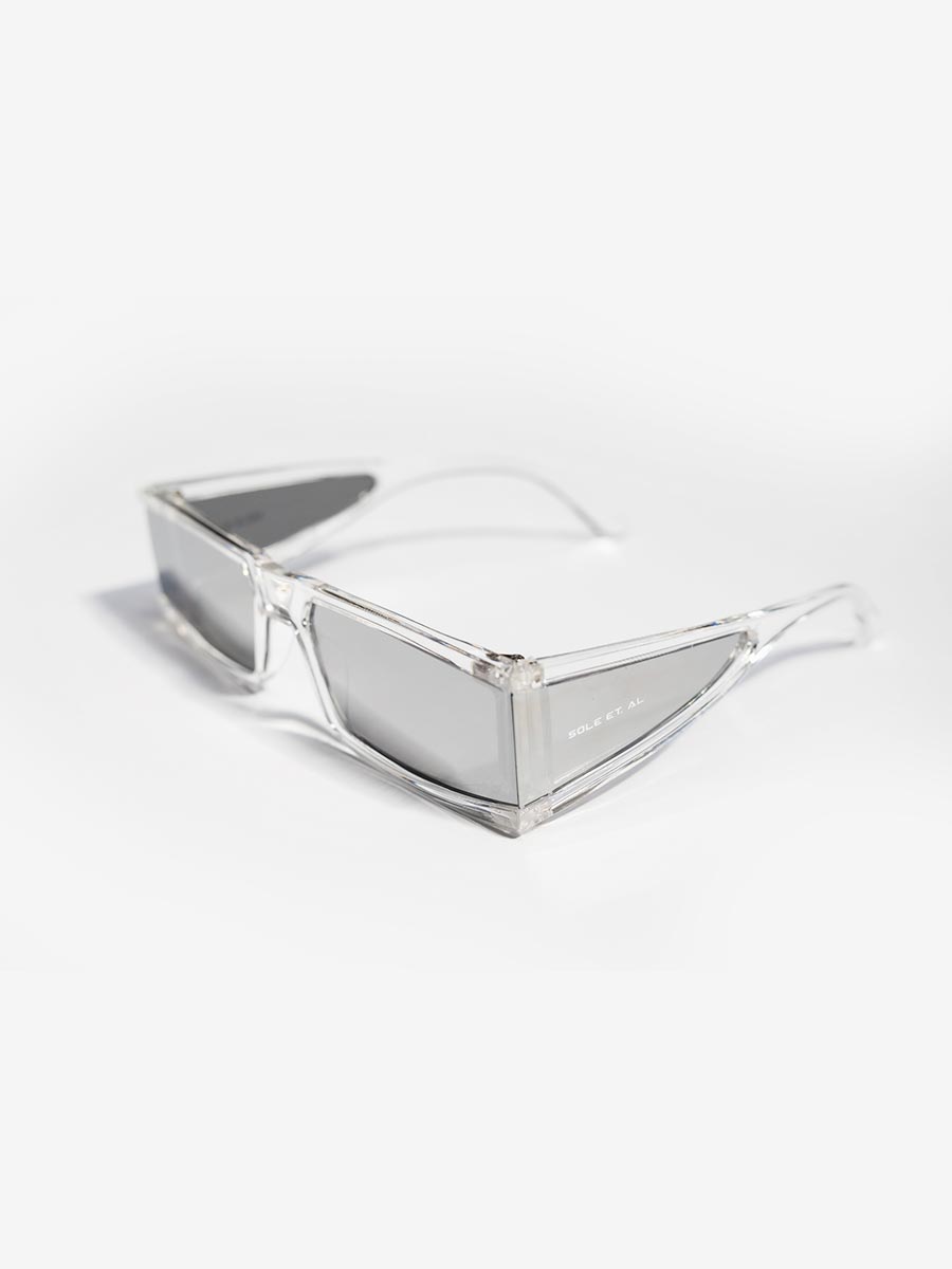 鞋底等。Al Hydra眼镜：透明/金属银色眼镜